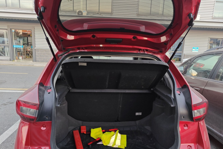 奇瑞 瑞虎3X 2021款 PLUS 1.5L CVT痛快红枣版II型机舱底盘23