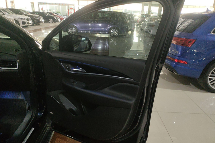 别克 昂科旗 2022款 652T 四驱尊享旗舰型 6座中控内饰7005