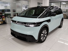 极氪MIX 2025款 智驾版