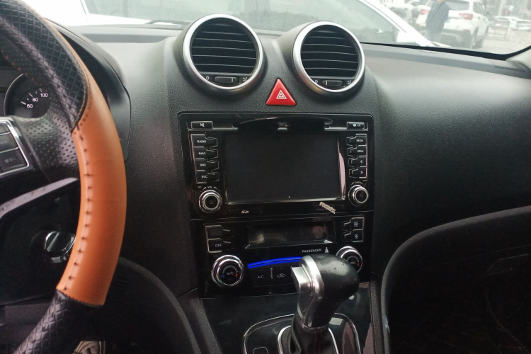 哈弗H6 2016款 升级版 1.5T 自动两驱精英型中控内饰12