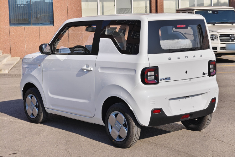 吉利银河 2024款 熊猫mini 200km 耐力熊车身外观6005