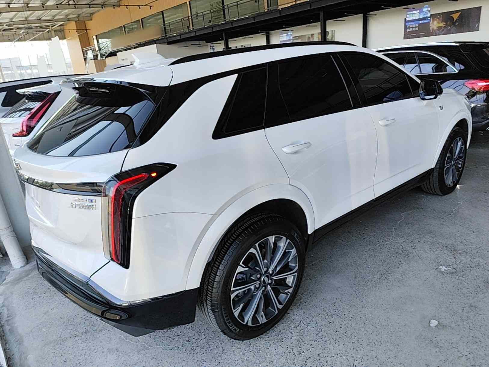 凯迪拉克XT5 2025款 2.0T 豪华型(4)