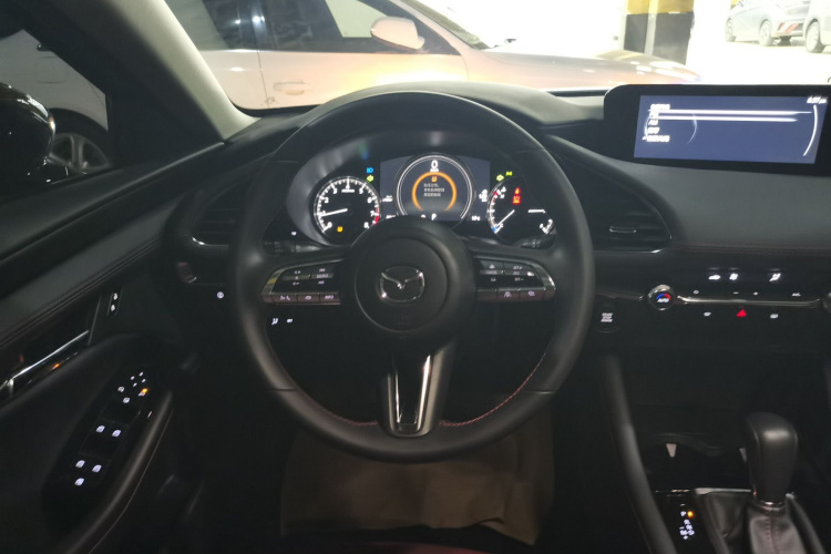 马自达3 昂克赛拉 2023款 2.0L 自动质臻版中控内饰13