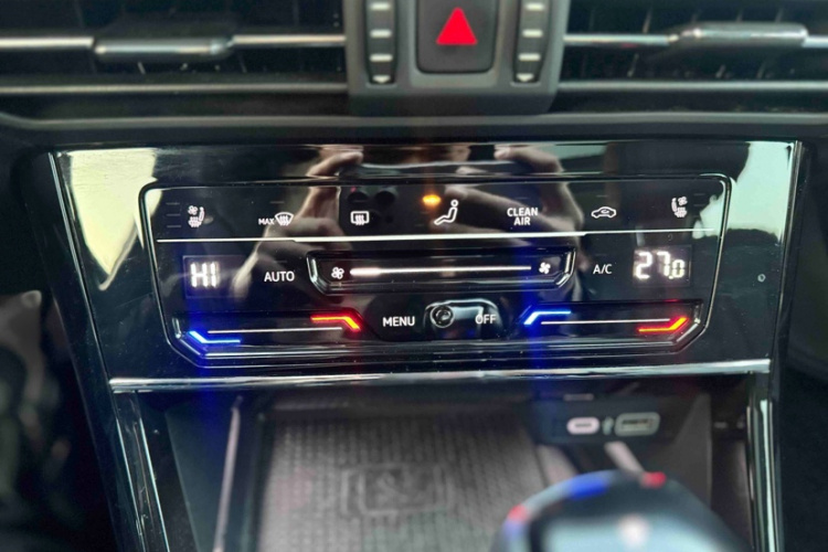 大众 帕萨特 2024款 380TSI 星空豪华版局部细节16