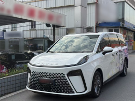 上汽大通MAXUS 大通G70 2024款 2.0T 自动奢享版 7座