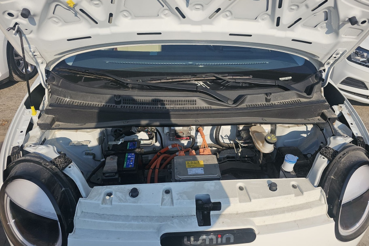 长安启源 长安Lumin 2023款 205km 香沁款机舱底盘24