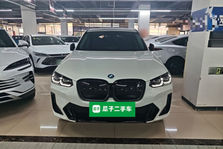 宝马iX3 2024款 创领型车身外观2