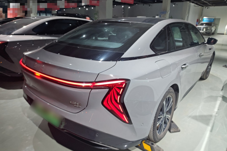 红旗EH7 2024款 820 Pro车身外观6005