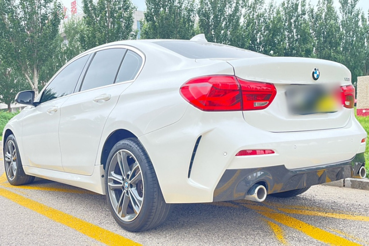 宝马1系 2021款 改款 120i M运动版车身外观6004