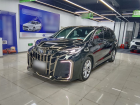 丰田 赛那SIENNA 2023款 2.5L混动 尊贵版