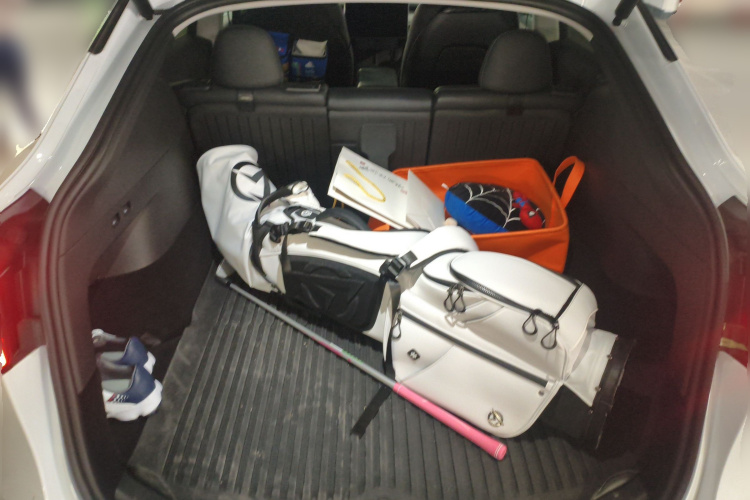 特斯拉 Model Y 2024款 后轮驱动版中控内饰23