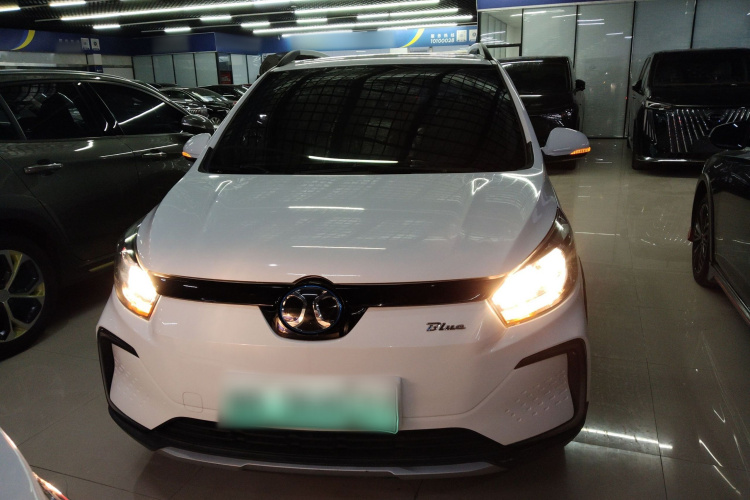 北汽新能源EC5 2019款 新尚版车身外观6001