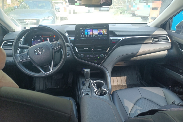 丰田 凯美瑞 2021款 2.5G 豪华版中控内饰7002