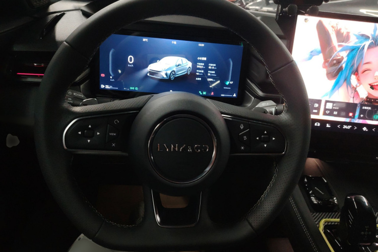 领克03 2025款 1.5TD DCT冠军版Pro中控内饰13