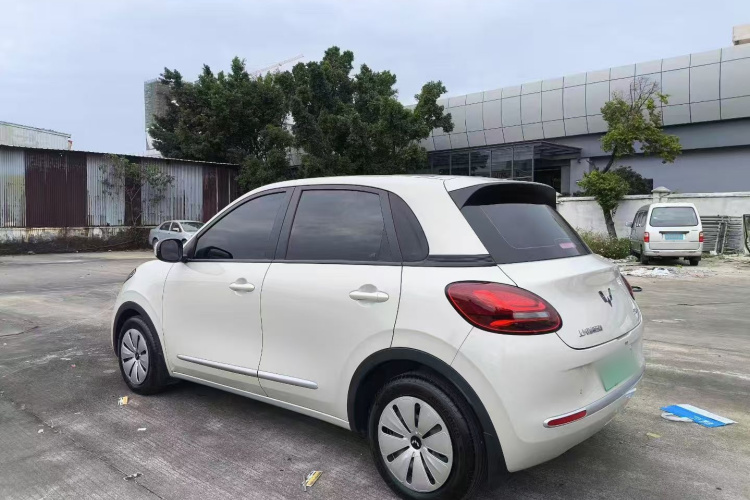 五菱汽车 五菱缤果 2023款 203km 轻享款车身外观6004