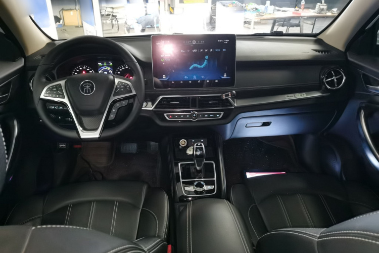 比亚迪 宋新能源 2019款 宋DM 1.5TID 智联锐动型中控内饰7002
