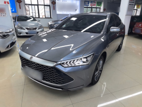 比亚迪 秦PLUS 2024款  荣耀版 DM-i 120KM超越型