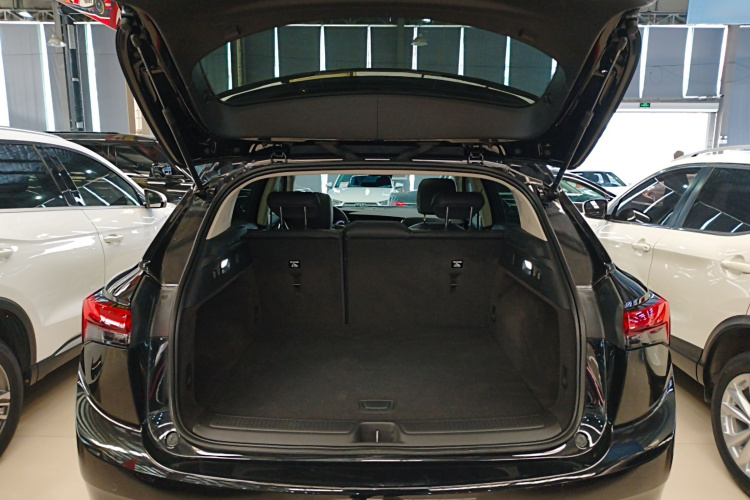 别克 2022款 昂科威S 552T 两驱豪华型机舱底盘23