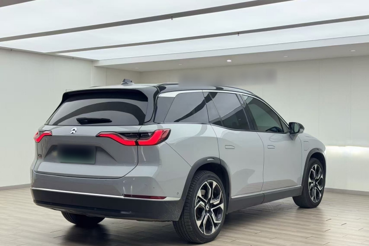 蔚来ES8 2022款 100kWh 签名版 六座车身外观7