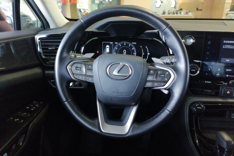 雷克萨斯NX 2022款 260 前驱 创悦版中控内饰13