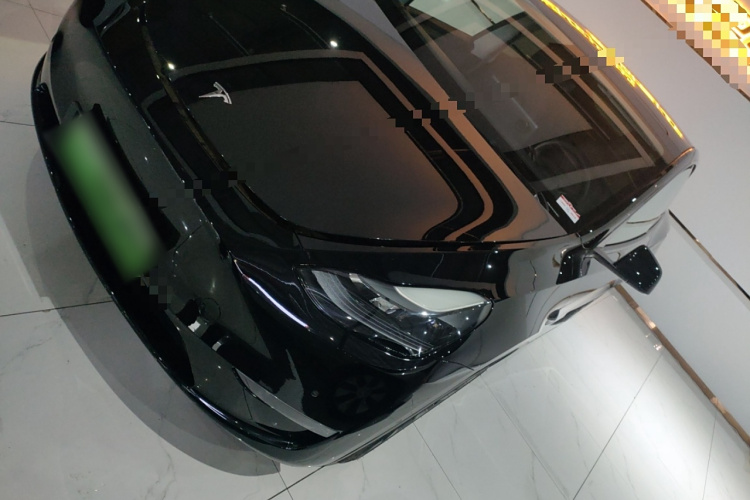 特斯拉 Model Y 2021款 标准续航后驱版车身外观4