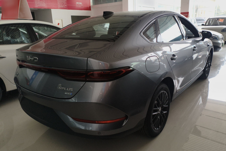 比亚迪 秦PLUS 2025款 EV 智驾版 420KM领先型车身外观7