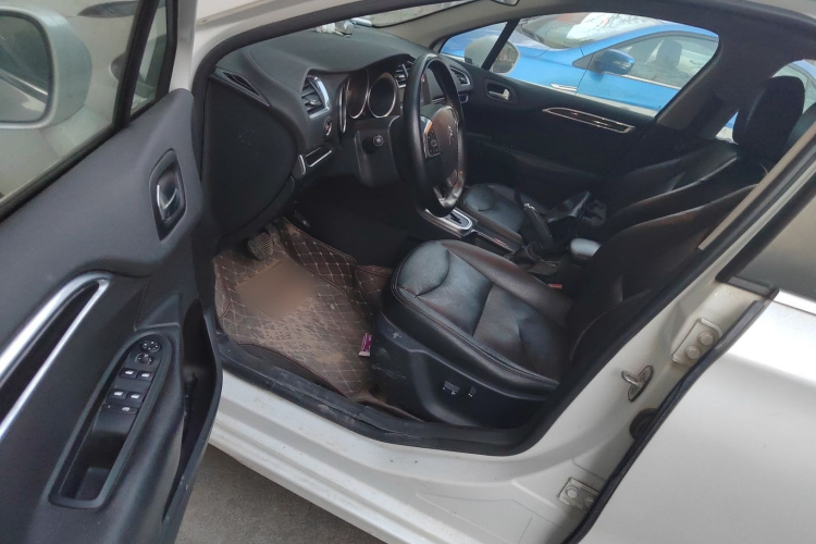 雪铁龙C4L 2013款 1.6THP 自动劲智版中控内饰20