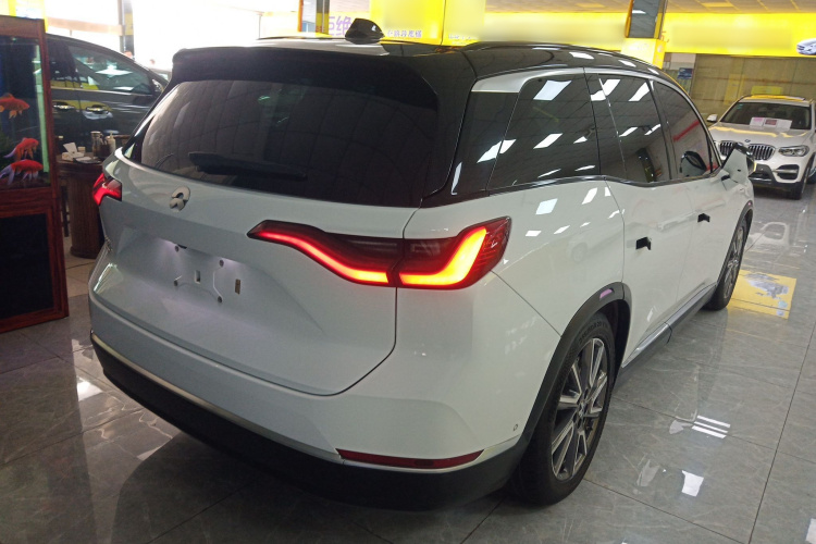 蔚来ES8 2020款 450KM 六座版车身外观7