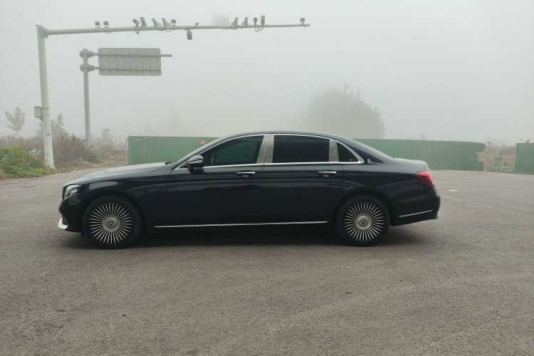 奔驰E级 2018款 E 200 L车身外观4