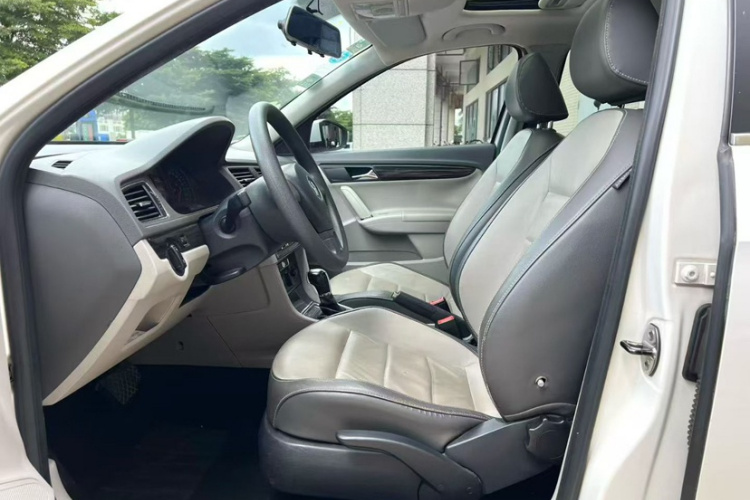 大众 朗行 2013款 1.4TSI 自动舒适型中控内饰7001