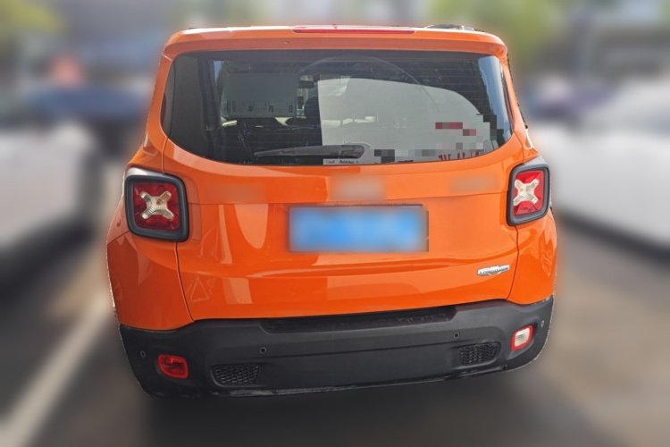 Jeep 自由侠 2018款 互联大屏版 180T 自动高能版车身外观6004