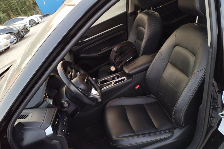 日产 天籁 2019款 2.0L XL 舒适版局部细节19