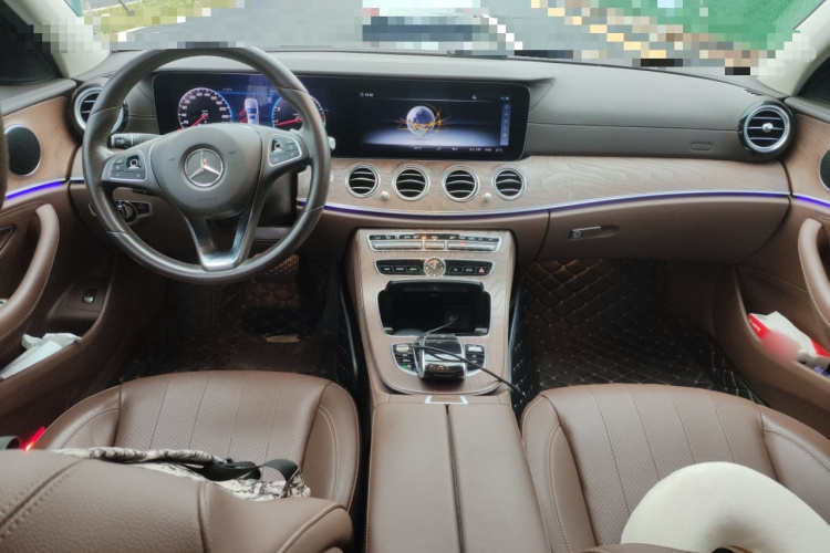 奔驰E级 2018款 改款 E 300 L 豪华型中控内饰12