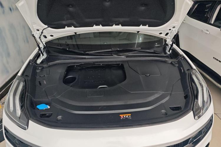 领克06 2023款 Remix 1.5T 劲Pro机舱底盘24