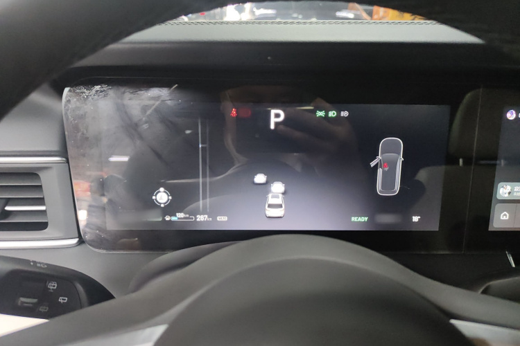 理想汽车 理想ONE 2020款 增程6座版局部细节14