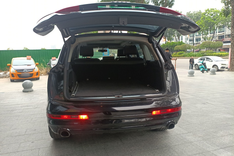 奥迪Q7  35 TFSI 进取型局部细节23