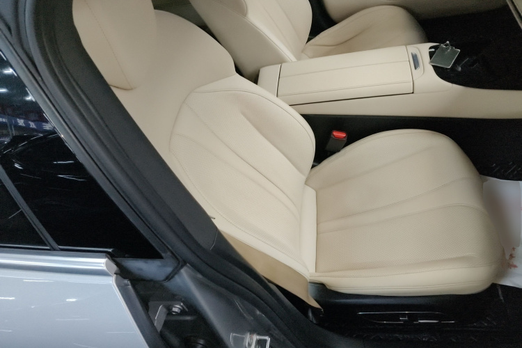 小鹏P7 2022款 670N+局部细节41