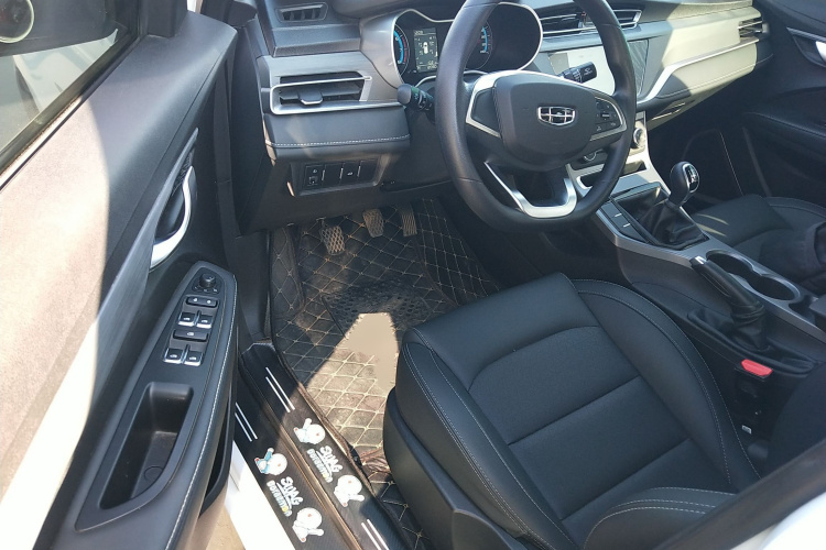 吉利汽车 帝豪 2021款 UP 1.5L 手动舒适型中控内饰20