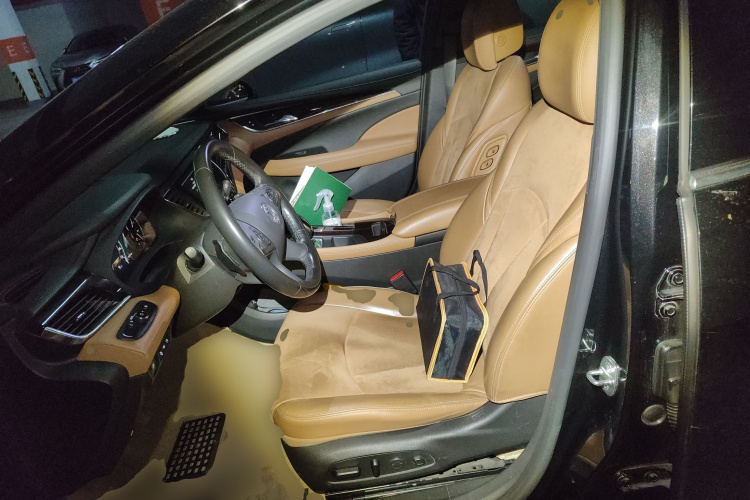 别克 君越 2016款 28T 豪华型中控内饰19