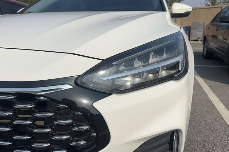 福特 福克斯 2021款 三厢 EcoBoost 180 自动锋潮型局部细节36