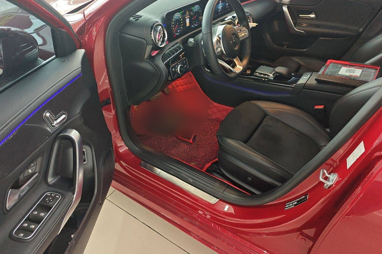 奔驰A级 2020款 改款 A 200 L 运动轿车时尚型中控内饰7003