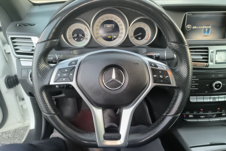 奔驰E级(进口) 2016款 E 200 轿跑车 灵动版中控内饰13