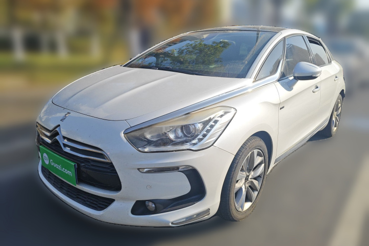 DS 5 2014款 1.6T 豪华版THP160车身外观1