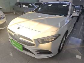 奔驰A级 2022款 A 200 L 运动轿车时尚型