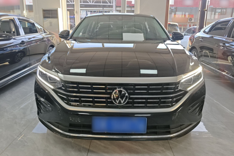 大众 帕萨特 2023款 改款 330TSI 豪华版车身外观2