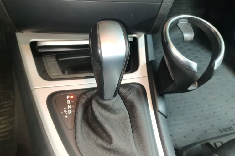 宝马1系(进口) 2008款 120i 自动挡局部细节18