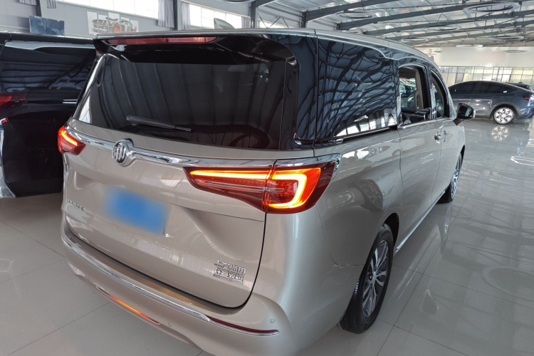 别克GL8 2023款 ES陆尊 舒适型车身外观7