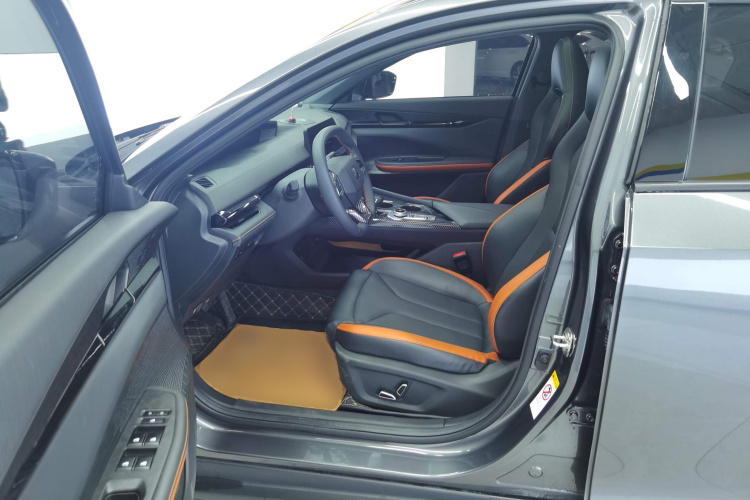 长安UNI-V 2023款 1.5T 尊享型中控内饰19