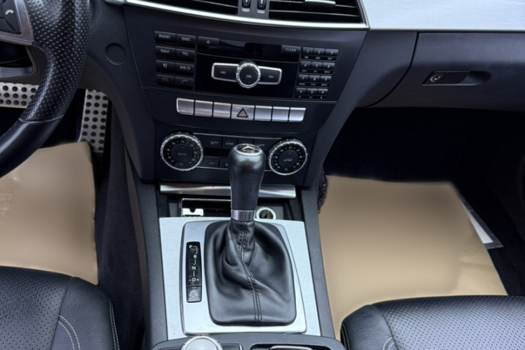 奔驰C级(进口) 2013款 C 180 轿跑版局部细节18