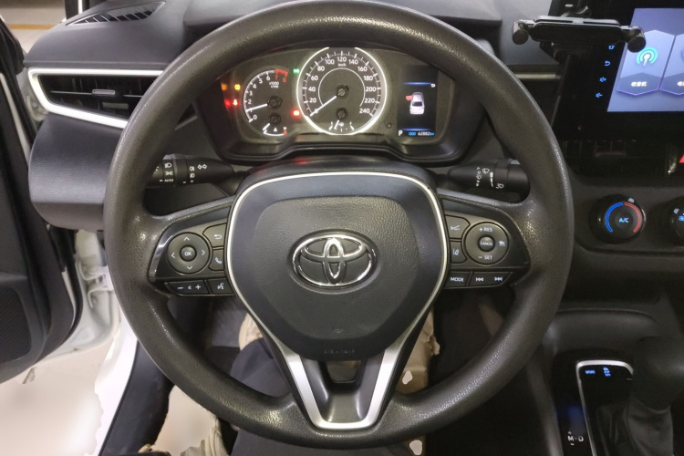 丰田 卡罗拉 2021款 TNGA 1.5L CVT先锋版中控内饰13